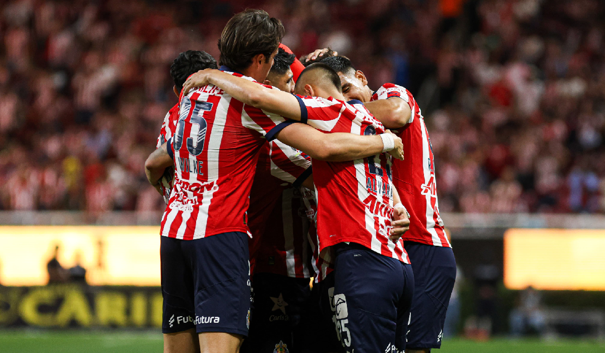 https://storage.googleapis.com/static.elsoldemexico.com.mx/elesto/2025/04/Chivas-gana-y-busca-el-boleto-del-Play-In-ante-Atlas.png