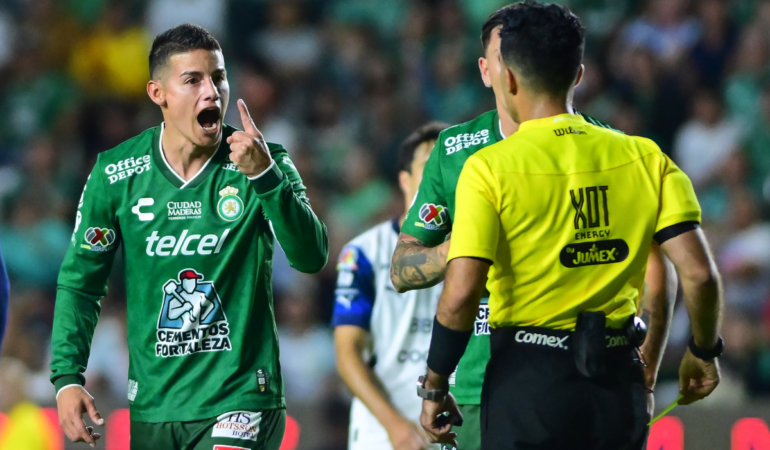 James Rodríguez sufre su primera roja en la Liga MX