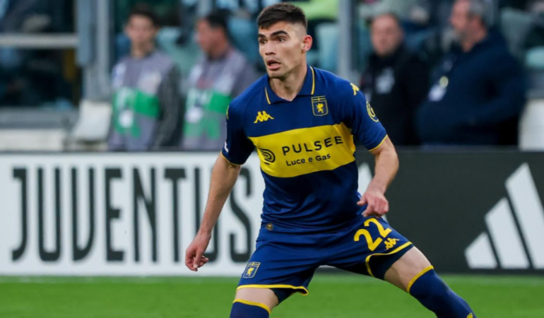 Johan Vásquez y el Genoa perdieron ante la Lazio / Foto: IG Johan Vásquez