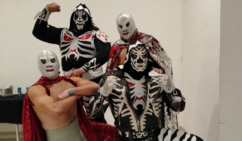 LA Park asegura que vendió su máscara en la función del Hijo del Santo / Foto: @laparktapia