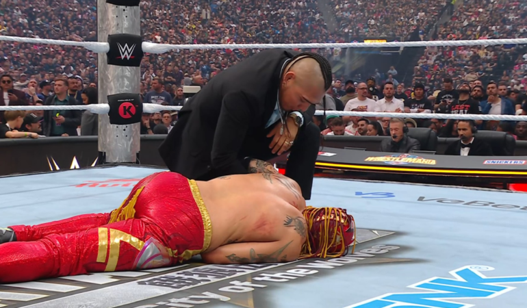Rey Fénix entregó un combate, pero no pudo salir con la mano en alto