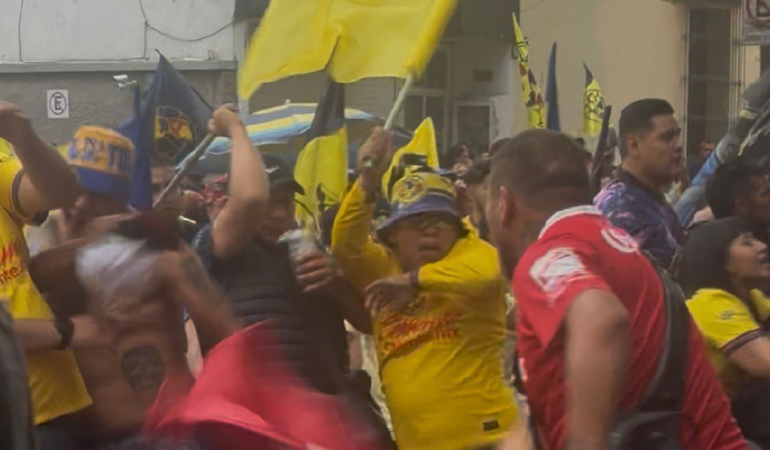 Aficionados del América y Toluca pelean previo a la final del Clausura 2025 7 Foto: Pablo Sánchez