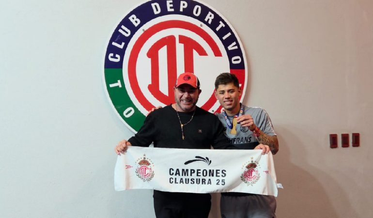 Antonio Mohamed y su hijo fueron campeones juntos en el Toluca / Foto: Karla Uzeta