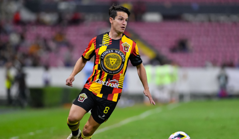 Carlos Fierro pasó de promesa con Chivas a buscar el Ascenso MX con Leones Negros / Foto: Mexsport