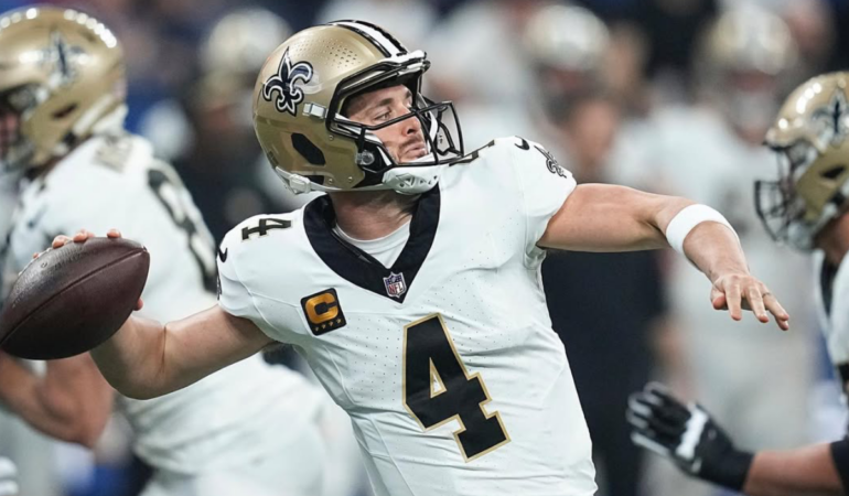 Derek Carr estuvo 11 temporadas en la NFL