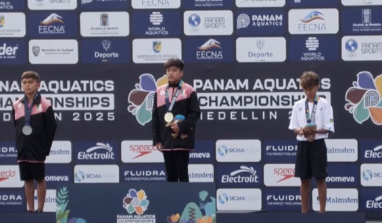 Iñaki Hernández, ganó la medalla de oro en trampolín de tres. Foto: Cortesía