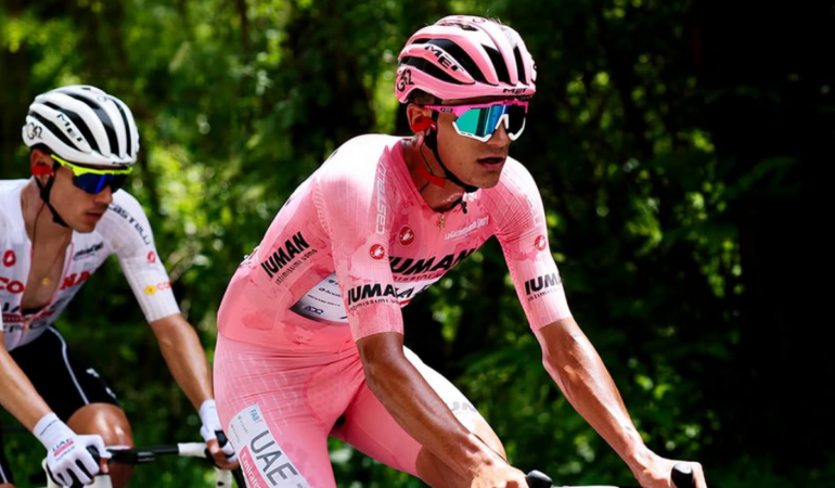 Isaac del Toro volvió a aumentar su ventaja en el Giro de Italia / Foto: IG Isaac del Toro