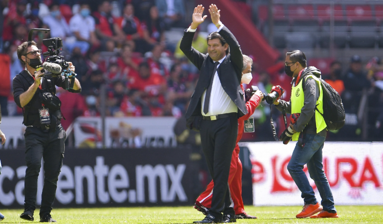 José Saturnino Cardozo metió tres goles lesionado. Foto: Mexsport