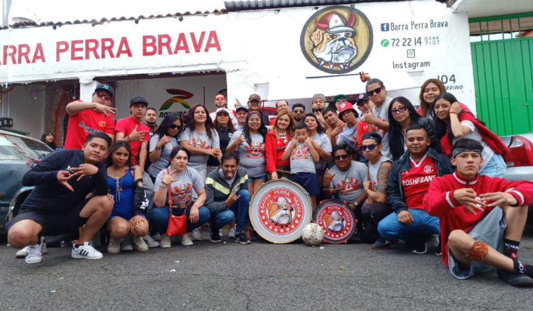 La Perra Brava quiere ver a su equipo campeón. FOTO: Cortesía Rolando