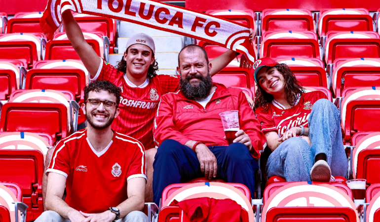 El Toluca tendrá un estadio totalmente pintado de rojo / Foto: Luis Garduño