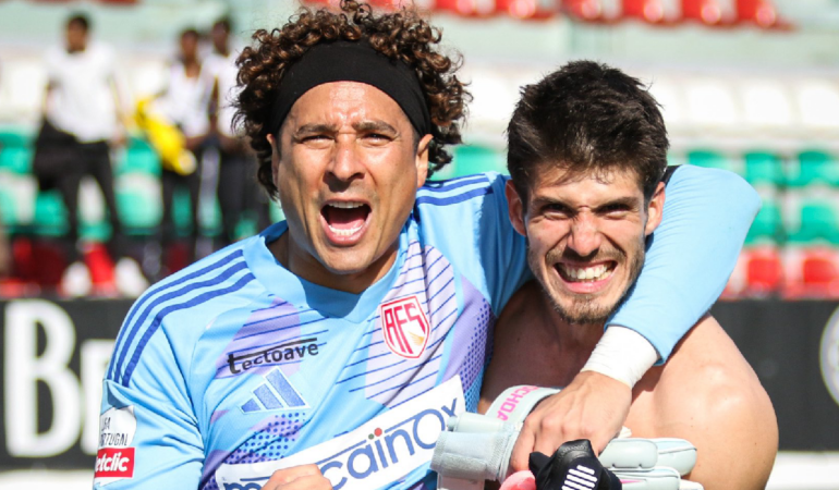 Memo Ochoa y el AVS apelarán al milagro en la Primeira Liga / Foto: @afs_viladasaves