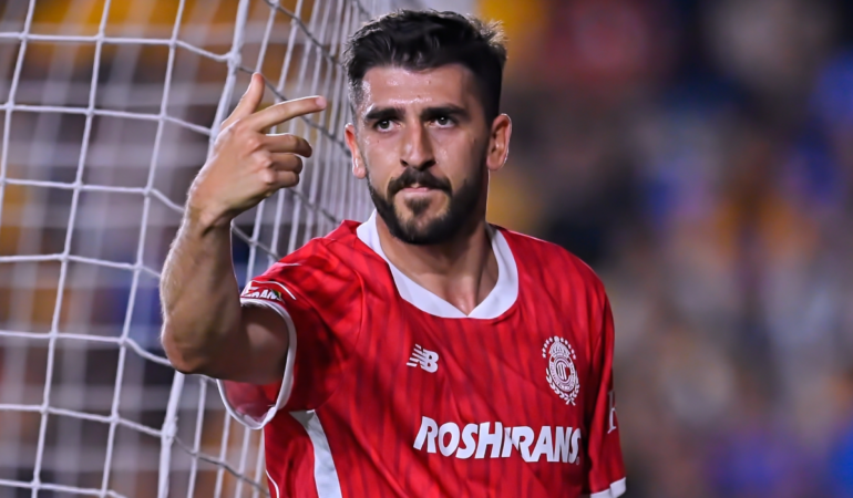 Paulinho se perdió la final de ida ante América por molestias
