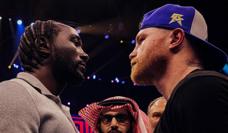 Saúl Álvarez tiene ocho KO's más que Terence Crawford