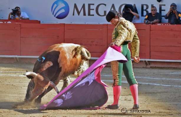 nota-valadez-leo-toros