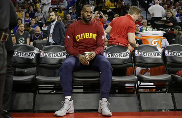 nota-nba-LeBron James