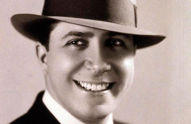 nota-espe-carlos-gardel