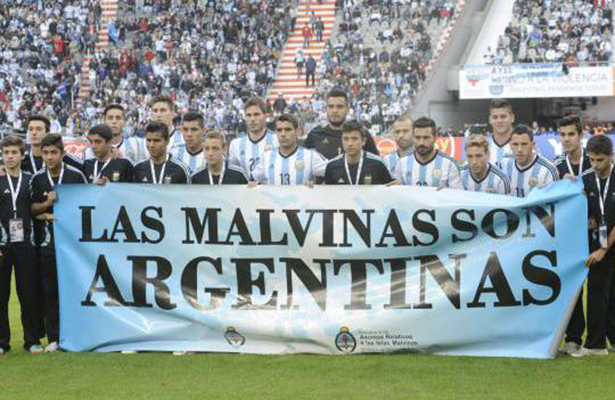 nota-futi-argentina-pancarta