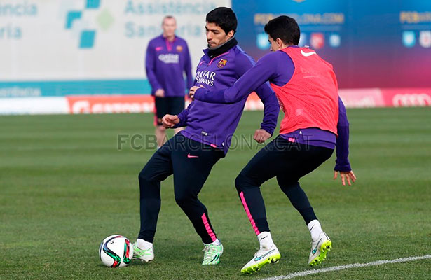 nota-futi-barcelona-suarez-entrena-