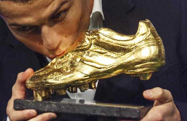 nota-futi-cristiano-bota-oro