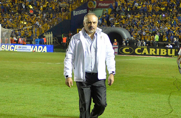 nota-futm-pumas-vazquez