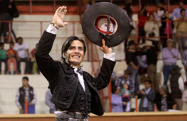 nota-toros-emiliano-gamero