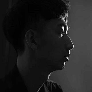 미디어 아티스트 CLAUDE