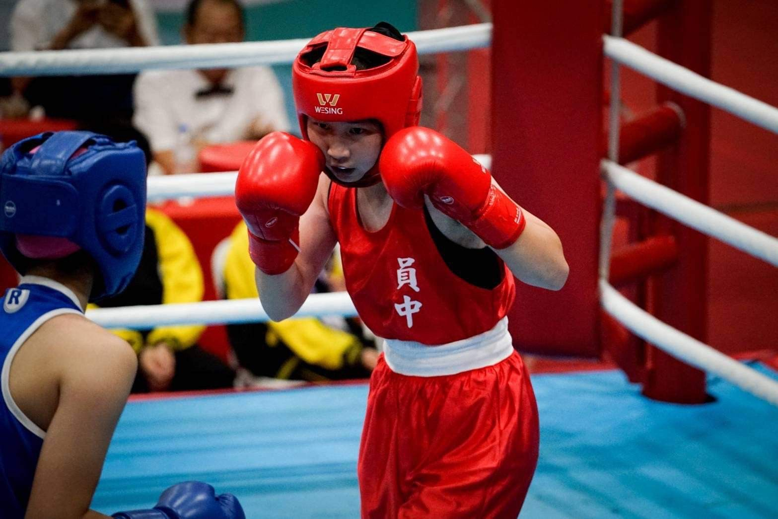 Home Run Taiwan : 全中運摘銀，學業成績也名列前茅！13歲女拳擊手展現力與美的文武雙全── 專訪員林國中拳擊隊員張晏菱