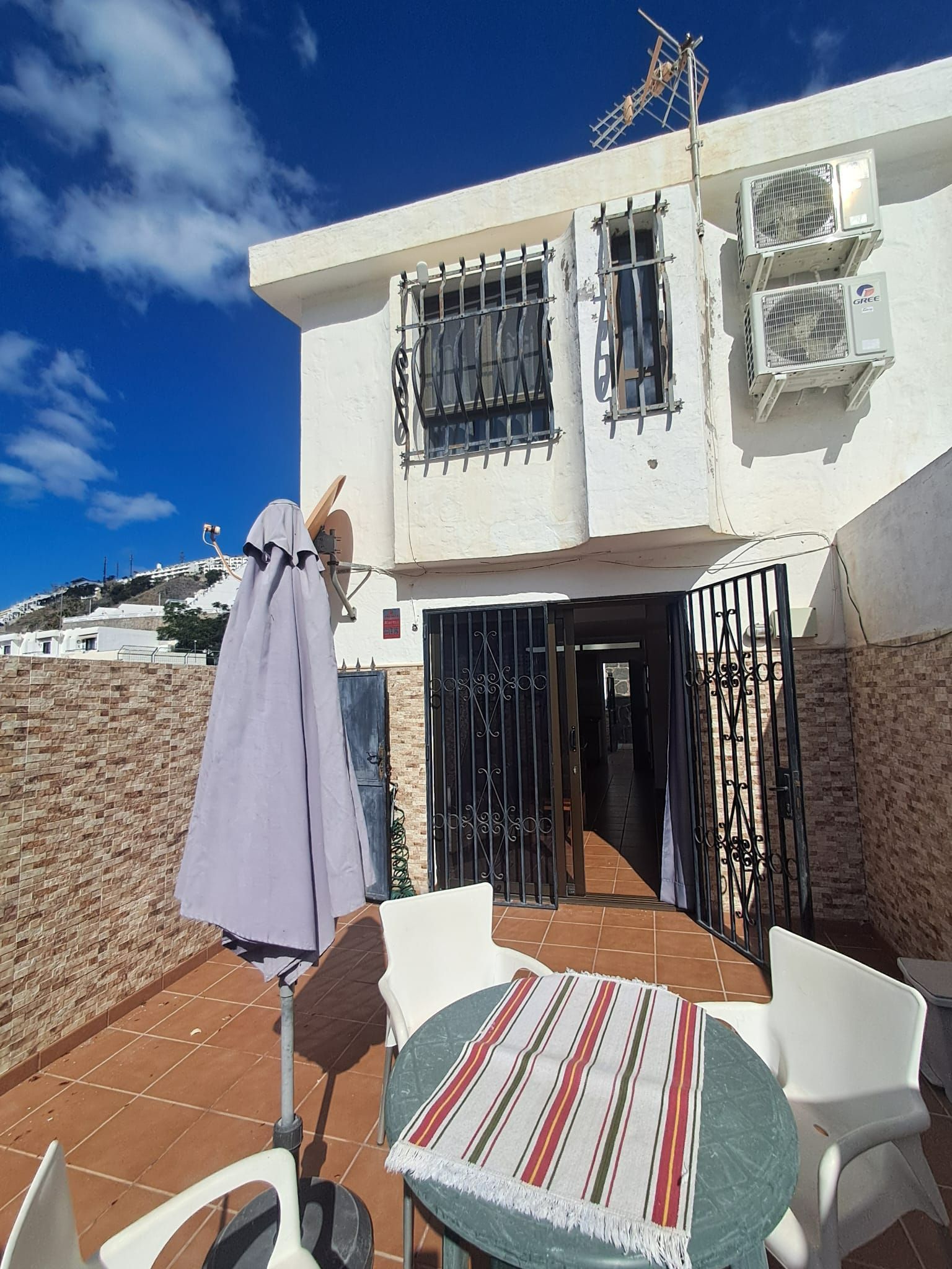 Duplex i Mogán, Puerto Rico, leje