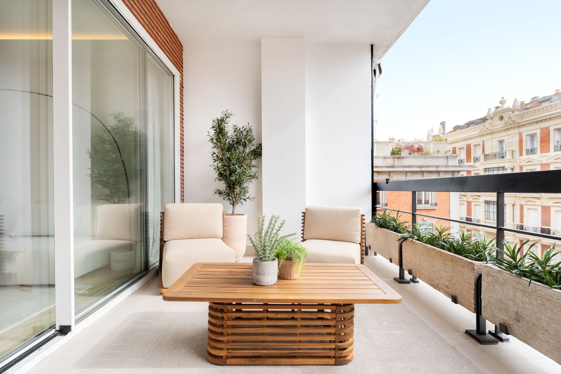 Flat in Madrid, Jerónimos, for sale
