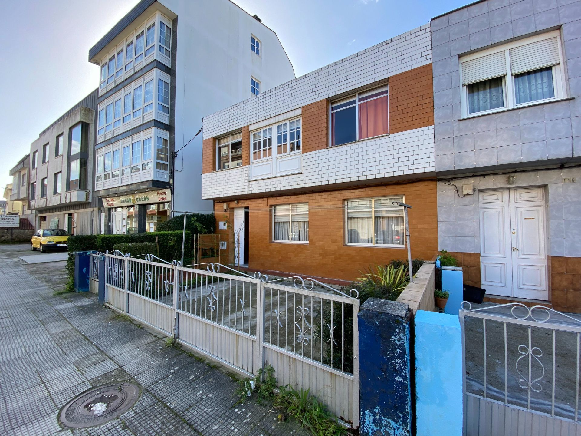 Casa adosada en Cee, venta