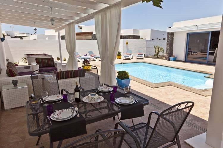 Terraced House in Yaiza, Playa Blanca, for sale
