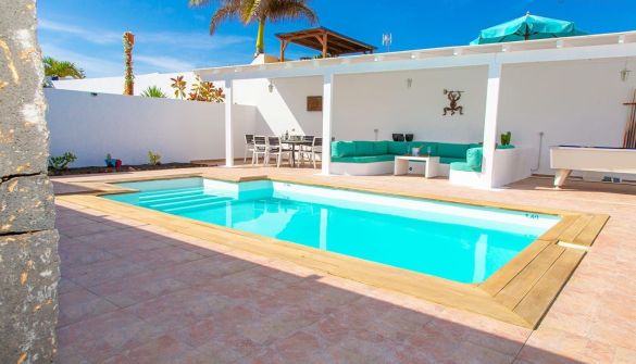 Terraced House in Playa Blanca, for sale