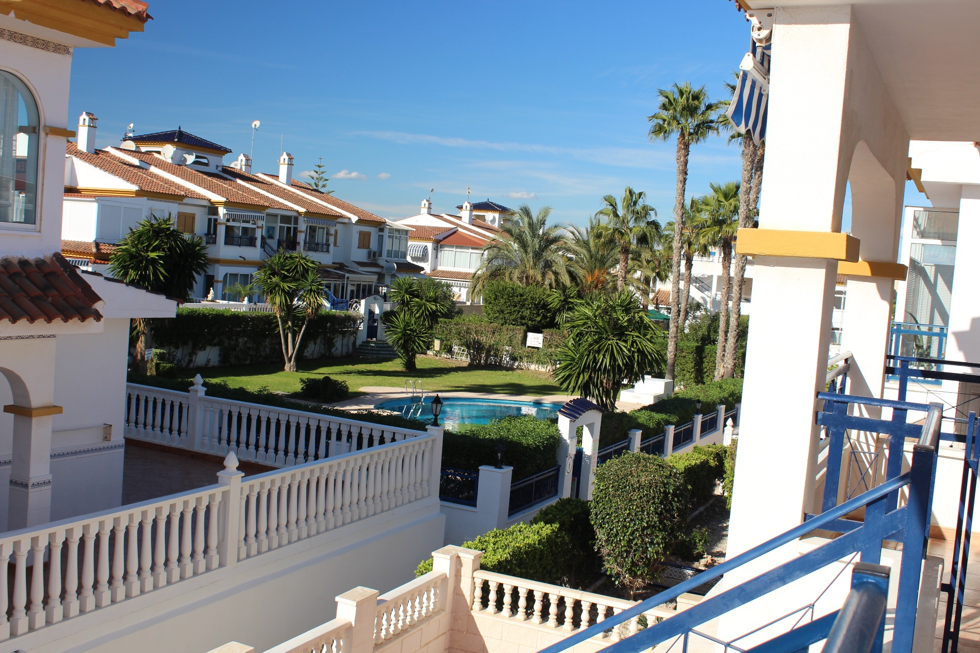 Apartment in Mil Palmeras, for sale