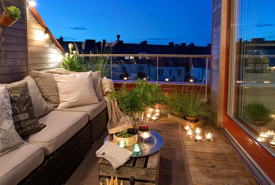 Consejos para escoger los muebles perfectos para una terraza pequeña y  ahorrar espacio.