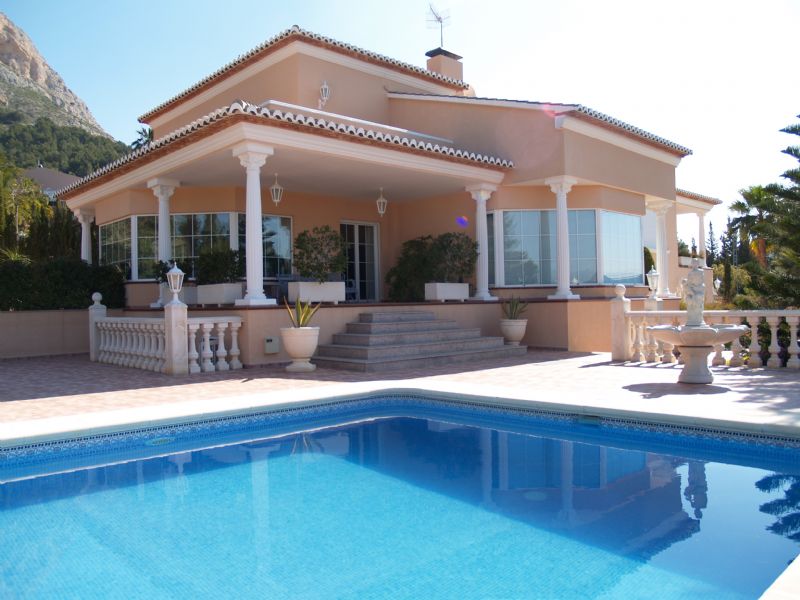 Detached Villa in Jávea - Resale