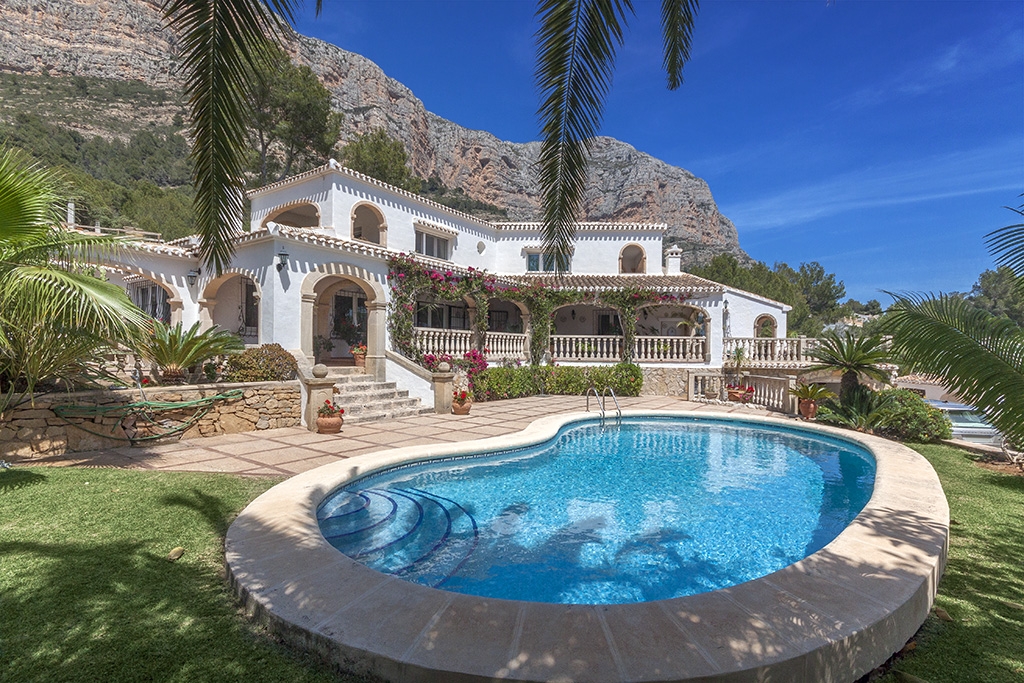 Detached Villa in Jávea - Resale