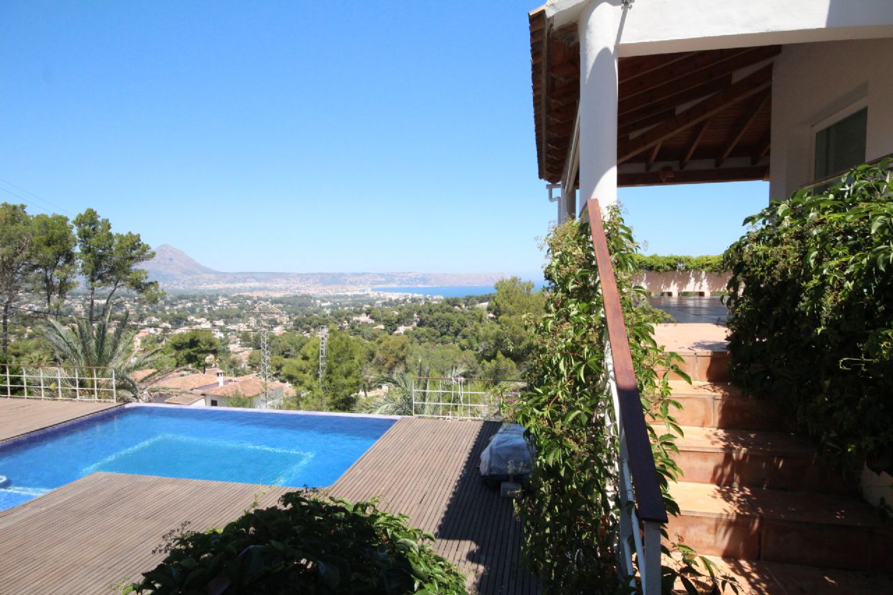 Chalet independiente en Jávea - Reventa