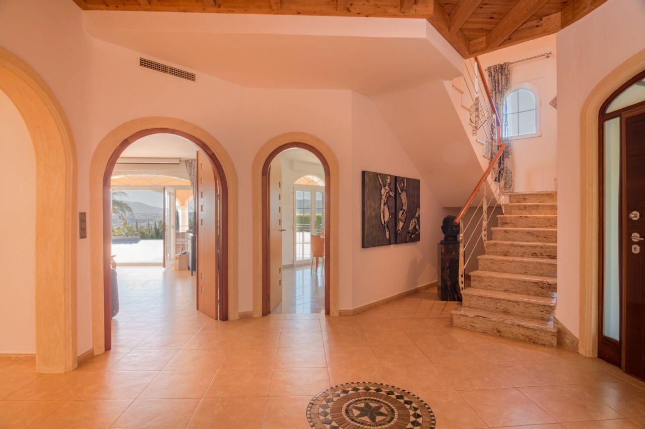 Detached Villa in Jávea - Resale