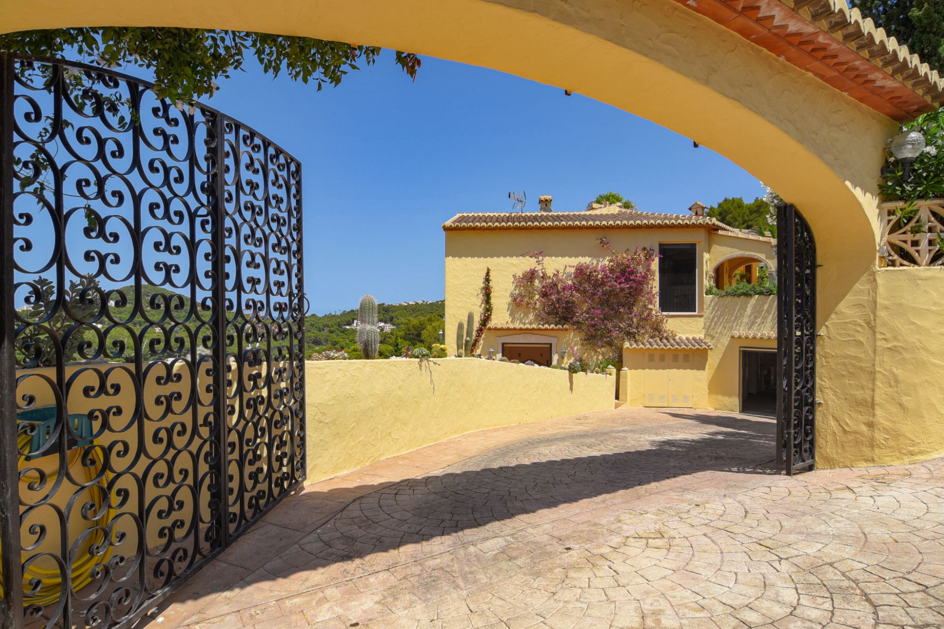 Detached Villa in Jávea - Resale