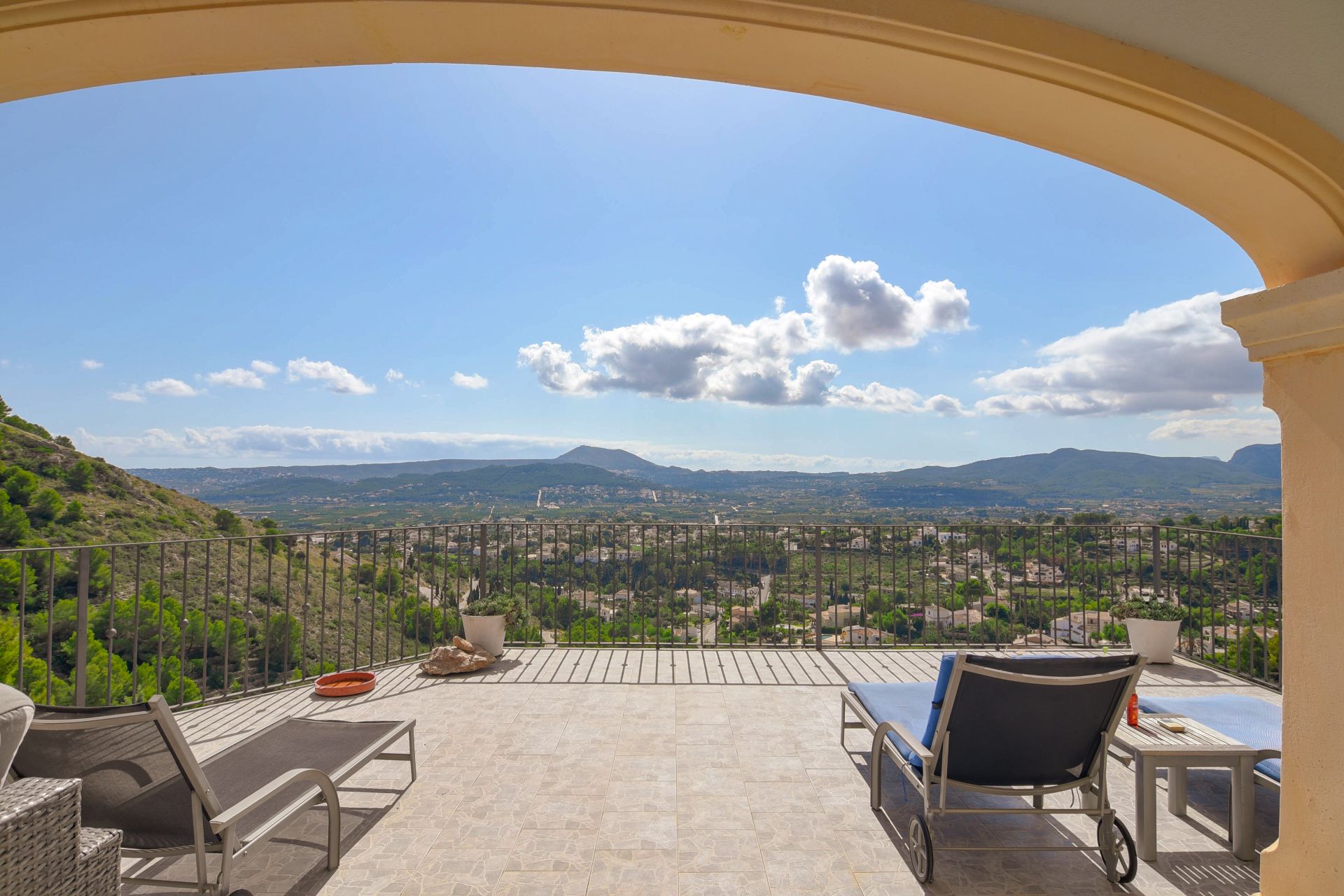 Detached Villa in Jávea - Resale