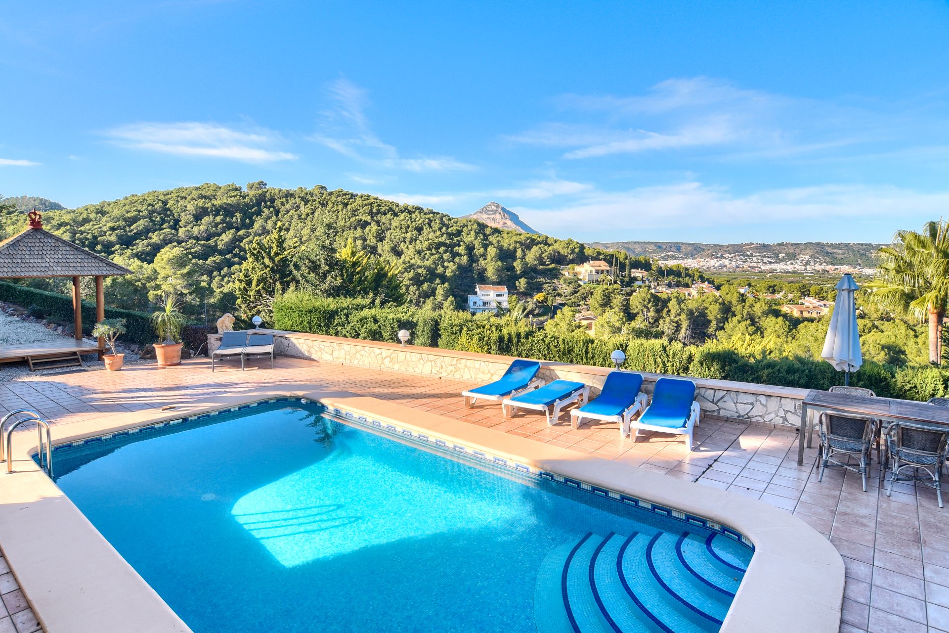 Detached Villa in Jávea - Resale