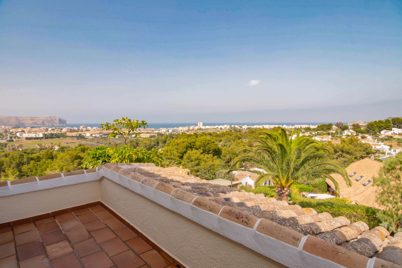 Detached Villa in Jávea - Resale