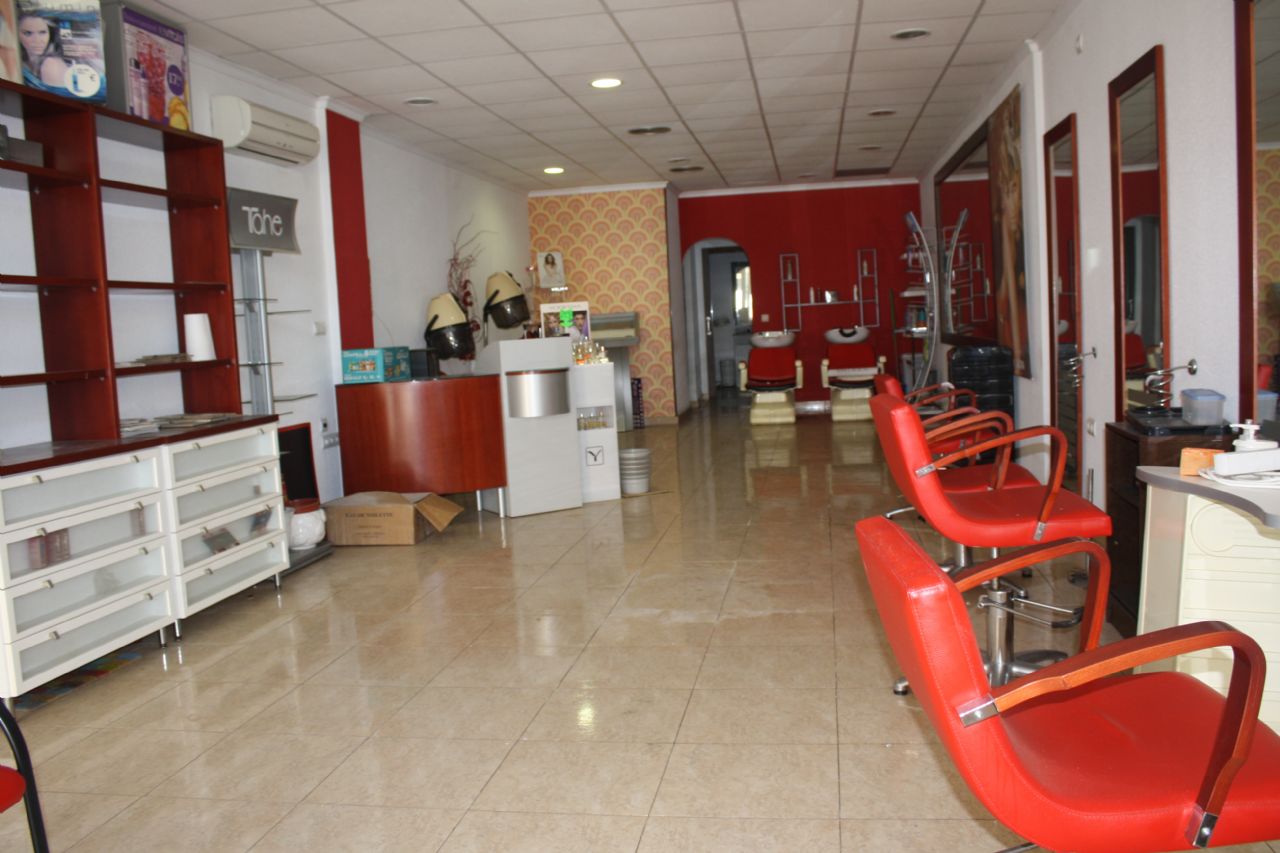 Local comercial en Benidorm, Avda. Europa/Esperanto, venta