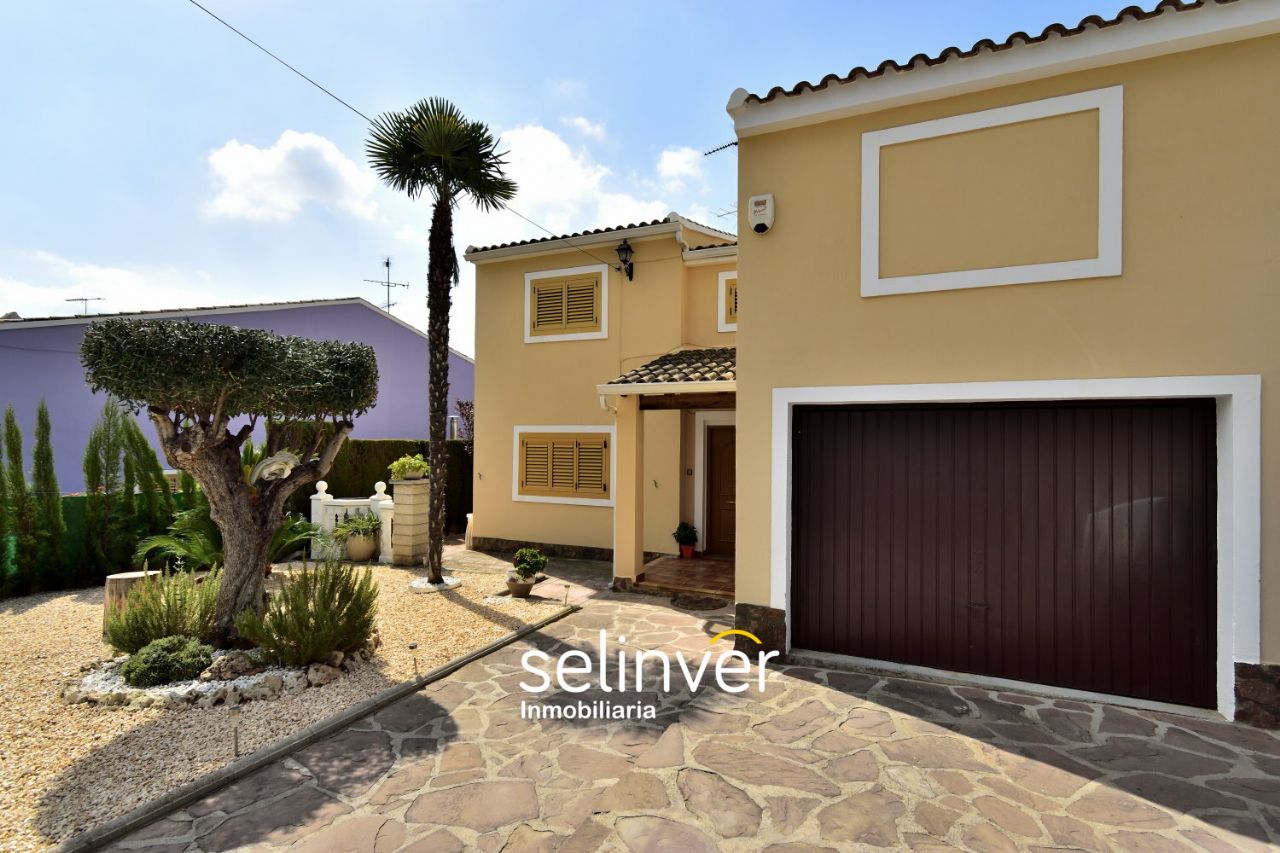 Casa / Chalet en Chiva, venta