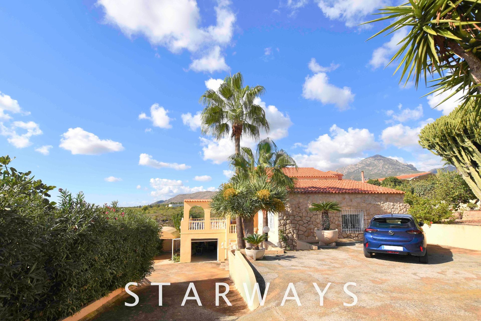 Villa in La Nucía, for sale