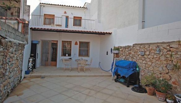 Village house For Sale in Orba-MPA00074