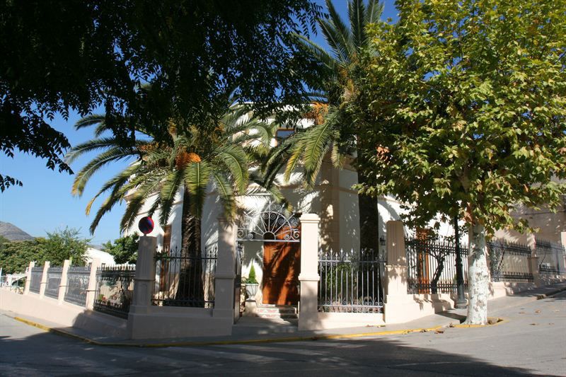Hotels in Jalón, for sale