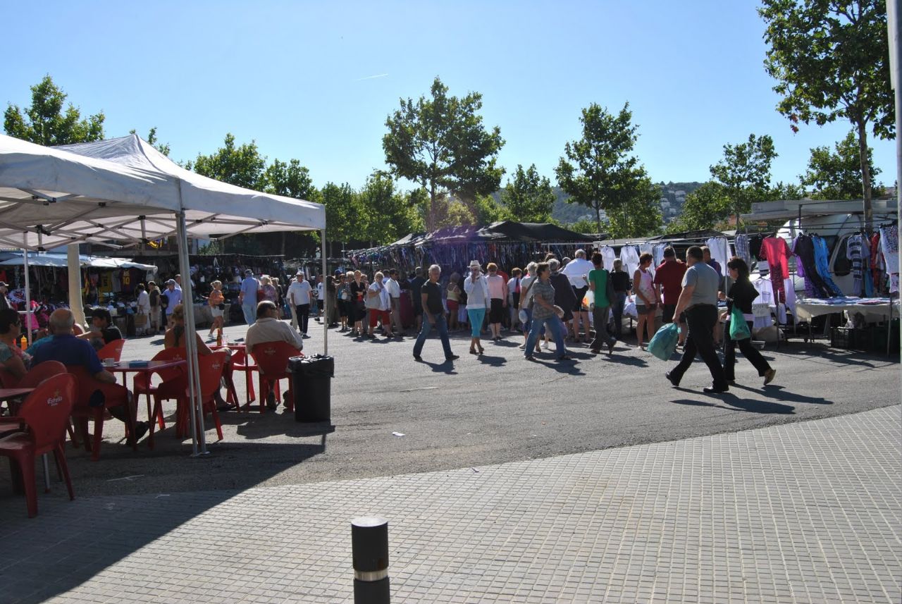 mercat de roses costa brava