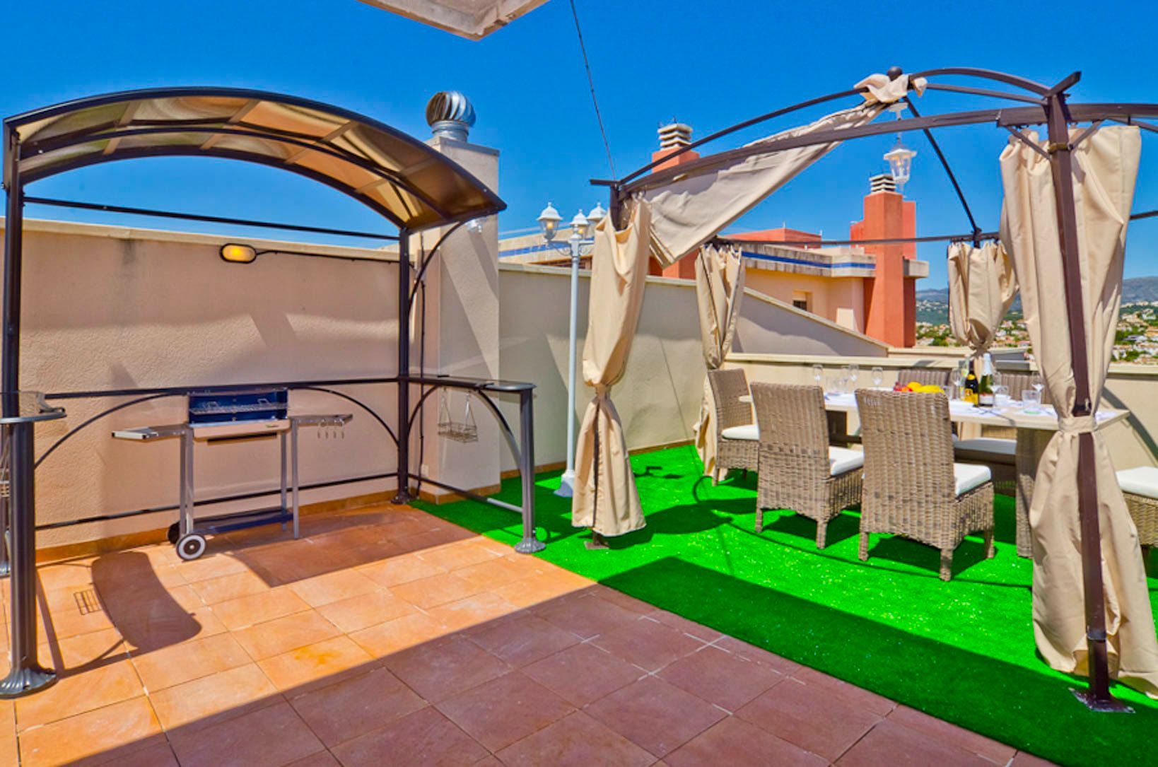 Penthouse - duplex op de eerste lijn van het strand met vrij uitzicht op de zee en de Peñon de Ifach