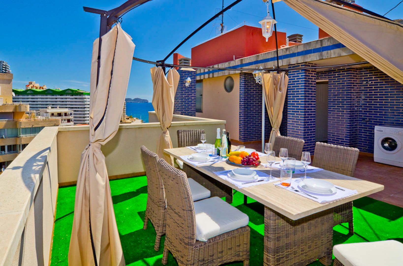 Penthouse - Duplex in erster Strandlinie mit freiem Blick auf das Meer und den Peñon de Ifach